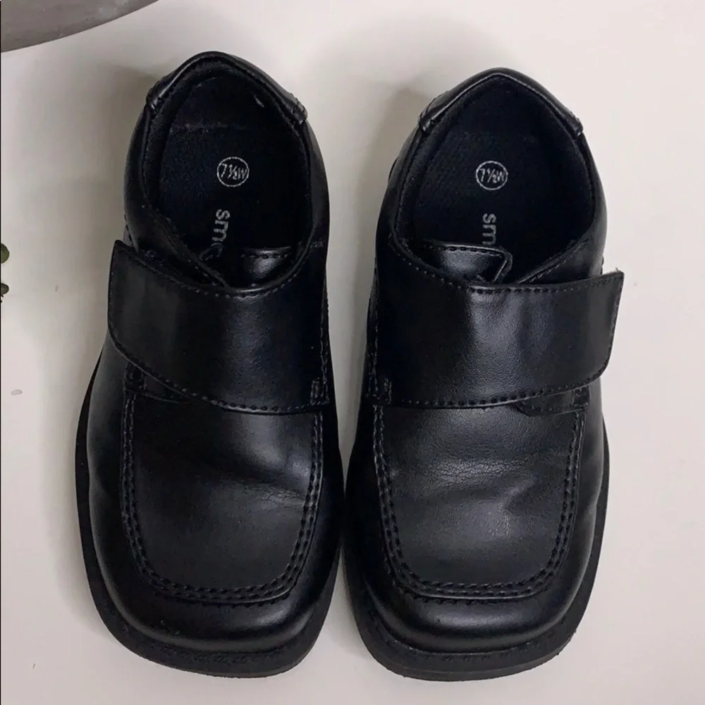 smart fit black faux leather classic Velcro shoes boys toddler 7.5